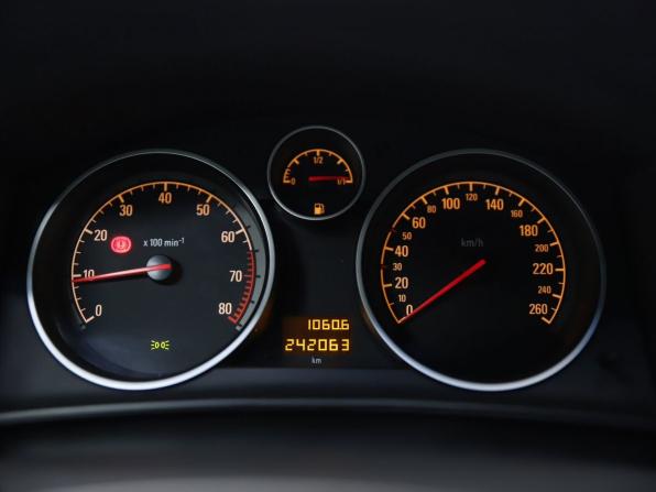 Opel Astra H Рестайлинг с пробегом 2011 года, цена 550 000 рублей, 242063 км, хэтчбек, Автокод Объявления