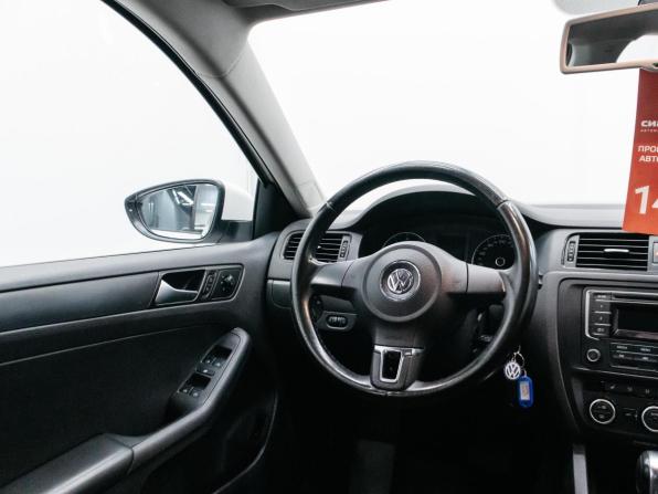 Volkswagen Jetta VI Рестайлинг с пробегом 2014 года, цена 990 000 рублей, 111362 км, седан, Автокод Объявления