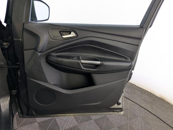 Ford Kuga II Рестайлинг с пробегом 2018 года, цена 1 450 000 рублей, 186959 км, внедорожник, Автокод Объявления