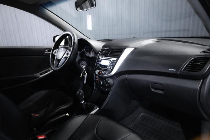 Hyundai Solaris I с пробегом 2012 года, цена 665 000 рублей, 242543 км, седан, Автокод Объявления