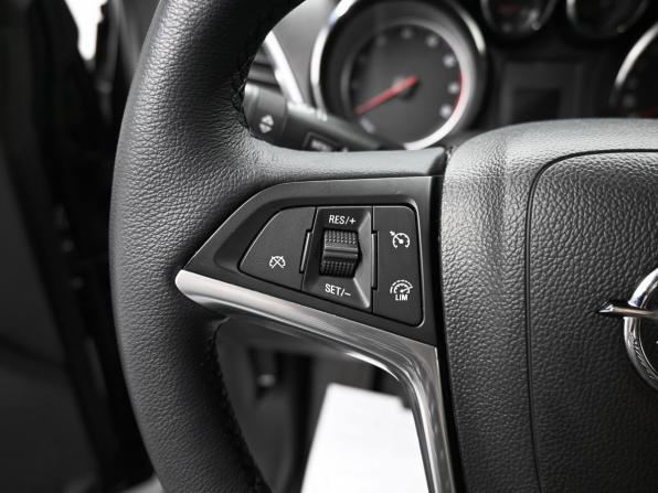 Opel Mokka I с пробегом 2014 года, цена 1 280 000 рублей, 86146 км, внедорожник, Автокод Объявления