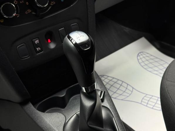 Renault Sandero II с пробегом 2018 года, цена 1 199 000 рублей, 71300 км, хэтчбек, Автокод Объявления