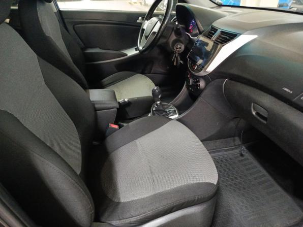Hyundai Solaris I с пробегом 2014 года, цена 585 000 рублей, 211279 км, седан, Автокод Объявления