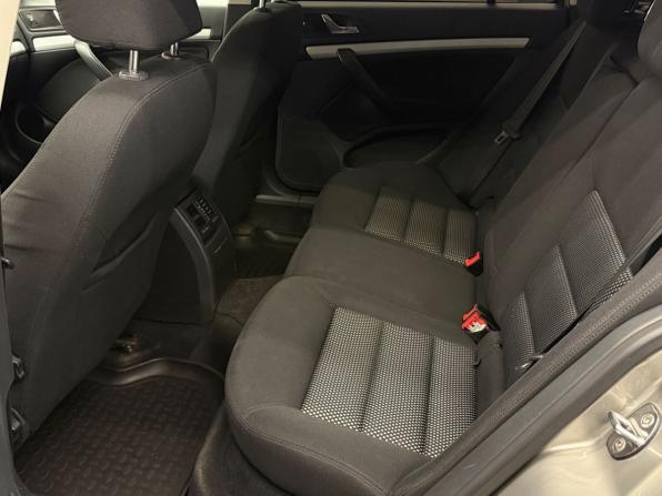 Skoda Octavia II (A5) Рестайлинг с пробегом 2011 года, цена 942 000 рублей, 179435 км, универсал, Автокод Объявления