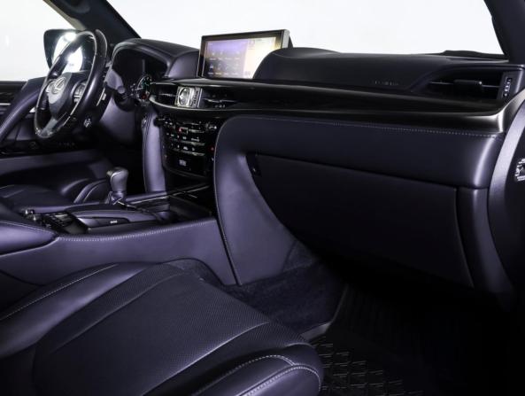 Lexus LX III Рестайлинг 2 с пробегом 2017 года, цена 9 200 000 рублей, 43462 км, внедорожник, Автокод Объявления