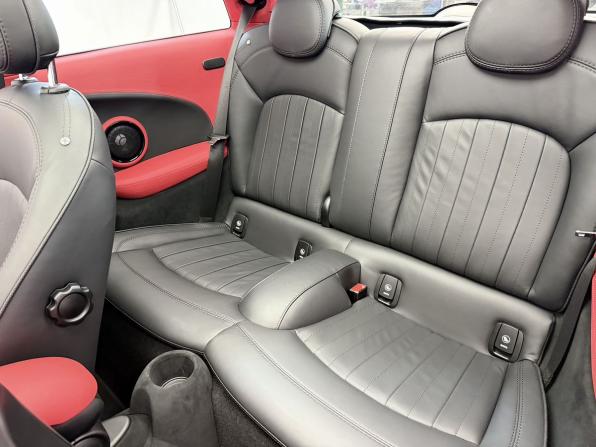 Mini Hatch III (F55/F56) Рестайлинг 2 с пробегом 2021 года, цена 3 849 000 рублей, 31823 км, хэтчбек, Автокод Объявления