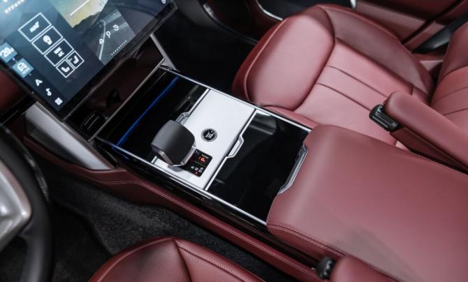 Новый Land Rover Range Rover V 2026 года, цена 24 500 000 рублей, внедорожник, Автокод Объявления
