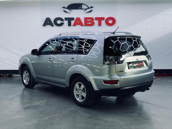 Mitsubishi Outlander II Рестайлинг с пробегом 2010 года, цена 1 190 000 рублей, 247477 км, внедорожник, Автокод Объявления