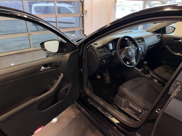 Volkswagen Jetta VI с пробегом 2014 года, цена 980 000 рублей, 107341 км, седан, Автокод Объявления