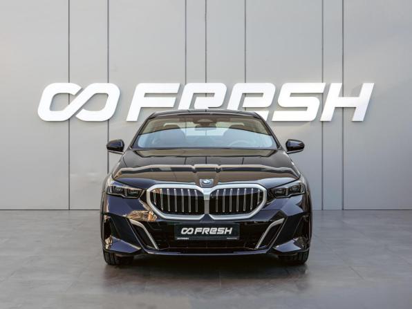 BMW 5 серии VIII (G60/G61/G68) с пробегом 2025 года, цена 7 499 000 рублей, 4420 км, седан, Автокод Объявления