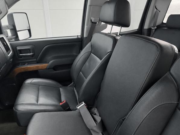 Chevrolet Silverado III (K2XX) Рестайлинг с пробегом 2016 года, цена 4 270 000 рублей, 235232 км, offers.body_type.unknown, Автокод Объявления
