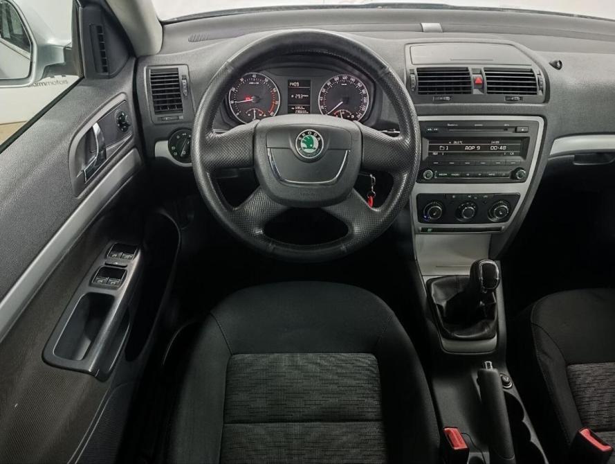 Skoda Octavia II (A5) Рестайлинг Санкт-Петербург  - изображение 11