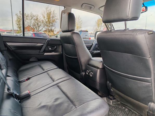 Mitsubishi Pajero IV Рестайлинг 1 с пробегом 2011 года, цена 2 049 000 рублей, 130000 км, внедорожник, Автокод Объявления