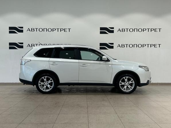Mitsubishi Outlander III Рестайлинг с пробегом 2014 года, цена 1 199 000 рублей, 195722 км, внедорожник, Автокод Объявления