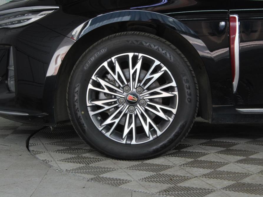 Hongqi H5 II Москва  - изображение 11