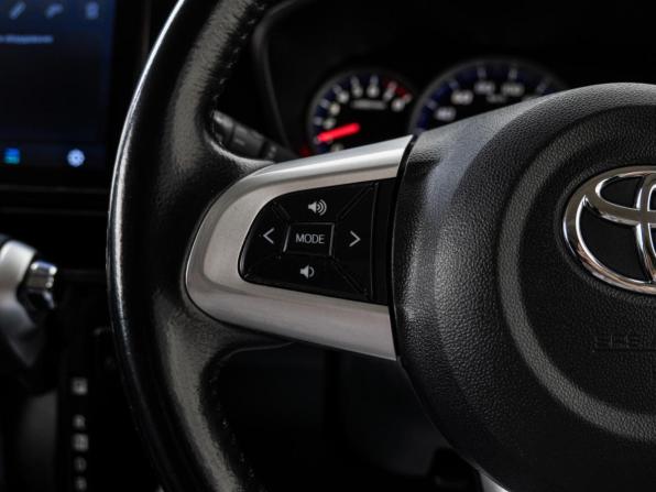 Toyota Roomy I с пробегом 2018 года, цена 1 270 000 рублей, 71228 км, микровэн, Автокод Объявления
