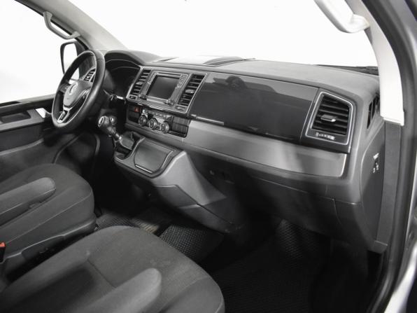 Volkswagen Caravelle T6 с пробегом 2018 года, цена 2 550 000 рублей, 221503 км, минивэн, Автокод Объявления