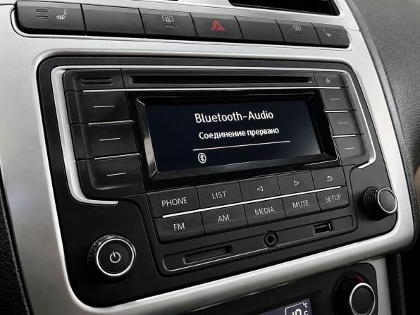 Volkswagen Polo V Рестайлинг с пробегом 2018 года, цена 1 369 000 рублей, 115100 км, седан, Автокод Объявления