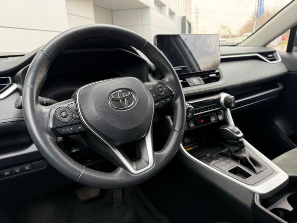 Toyota RAV4 V (XA50) с пробегом 2023 года, цена 3 552 000 рублей, 44300 км, внедорожник, Автокод Объявления
