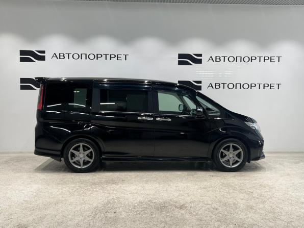 Honda Stepwgn V с пробегом 2016 года, цена 1 999 000 рублей, 140364 км, минивэн, Автокод Объявления