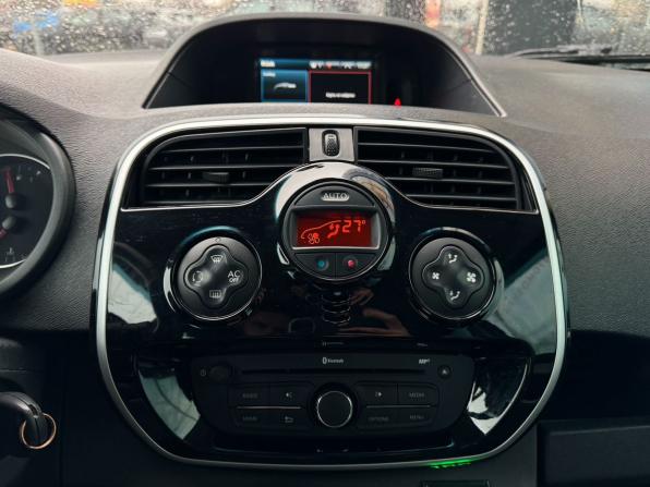 Renault Kangoo II Рестайлинг с пробегом 2014 года, цена 1 200 000 рублей, 177933 км, компактвэн, Автокод Объявления