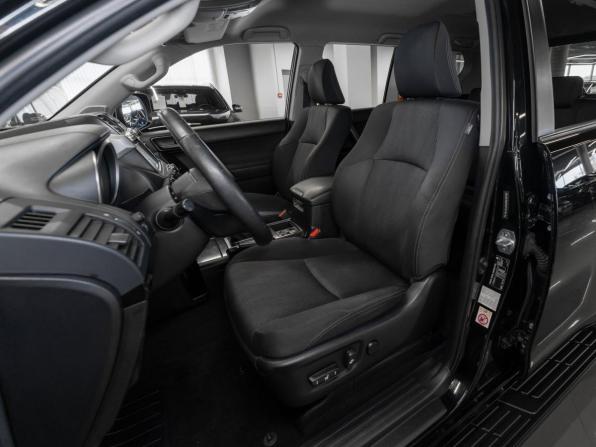 Toyota Land Cruiser Prado 150 Series Рестайлинг 1 с пробегом 2016 года, цена 3 730 000 рублей, 144165 км, внедорожник, Автокод Объявления