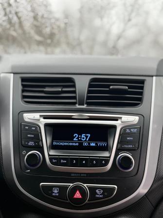 Hyundai Solaris I Рестайлинг с пробегом 2015 года, цена 899 000 рублей, 90000 км, хэтчбек, Автокод Объявления