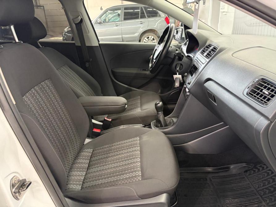 Volkswagen Polo V Рестайлинг Краснодар  - изображение 15