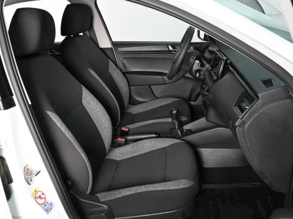 Skoda Rapid II с пробегом 2021 года, цена 1 385 000 рублей, 62683 км, лифтбек, Автокод Объявления