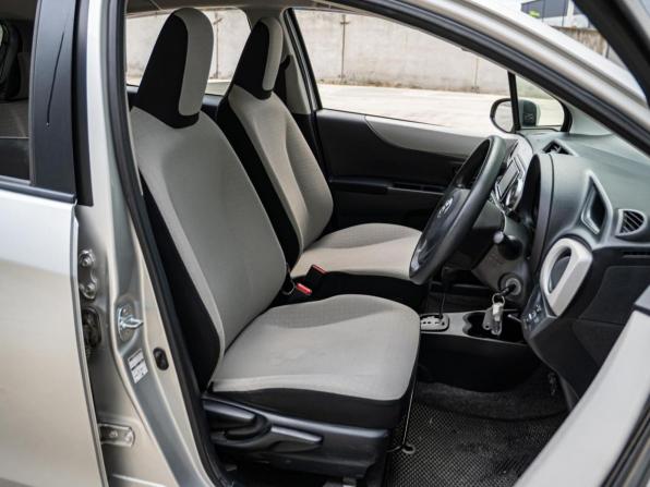 Toyota Vitz III (XP130) с пробегом 2012 года, цена 895 000 рублей, 77212 км, хэтчбек, Автокод Объявления