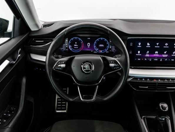 Mazda 6 III (GJ) Рестайлинг 2 с пробегом 2019 года, цена 2 299 000 рублей, 127314 км, седан, Автокод Объявления