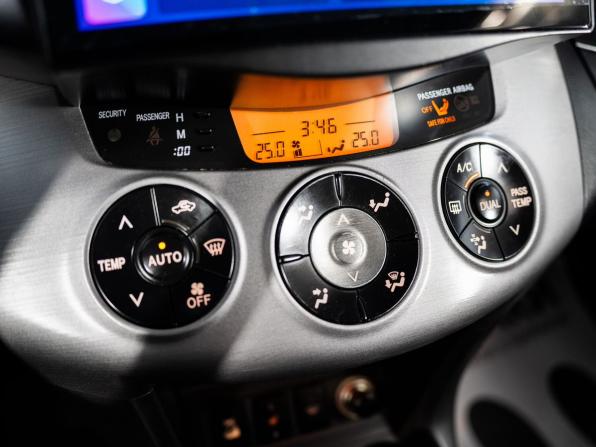 Toyota RAV4 III (XA30) с пробегом 2007 года, цена 1 225 000 рублей, 228100 км, внедорожник, Автокод Объявления