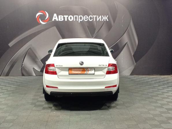 Skoda Octavia III (A7) с пробегом 2015 года, цена 910 000 рублей, 287113 км, лифтбек, Автокод Объявления