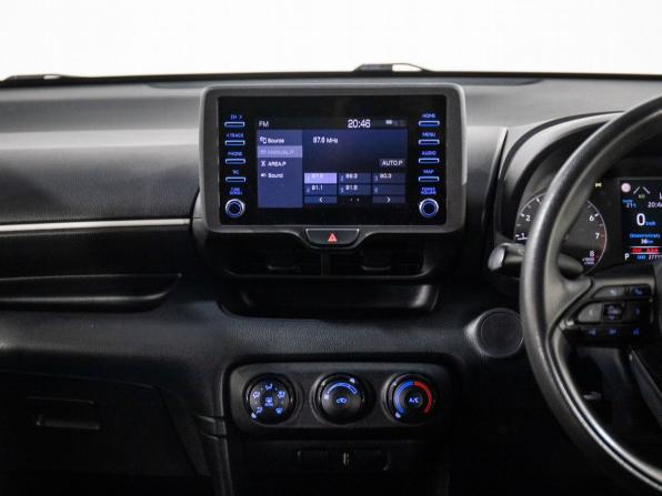 Toyota Yaris IV с пробегом 2020 года, цена 1 079 500 рублей, 27715 км, хэтчбек, Автокод Объявления