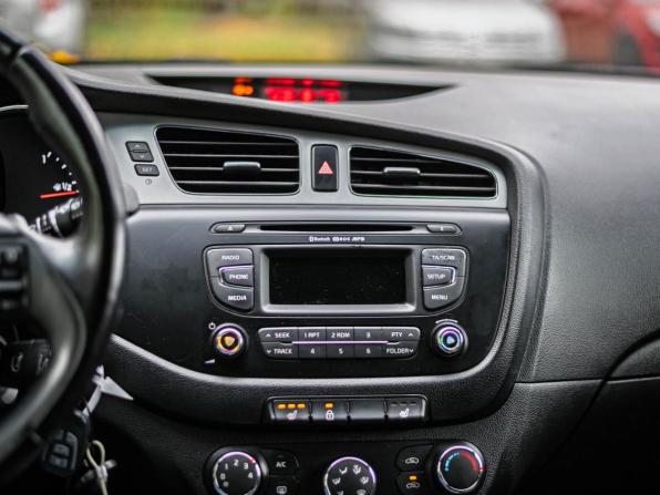 Kia Ceed II с пробегом 2014 года, цена 909 000 рублей, 203242 км, хэтчбек, Автокод Объявления