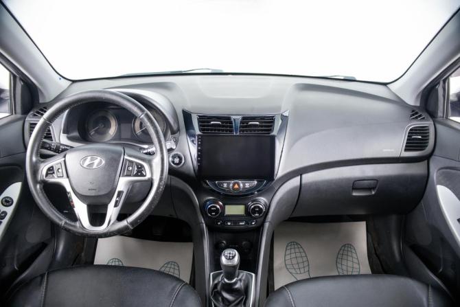 Hyundai Solaris I с пробегом 2012 года, цена 899 000 рублей, 192356 км, хэтчбек, Автокод Объявления
