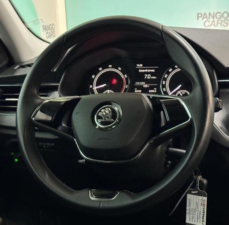 Skoda Rapid II с пробегом 2022 года, цена 1 595 000 рублей, 32242 км, лифтбек, Автокод Объявления