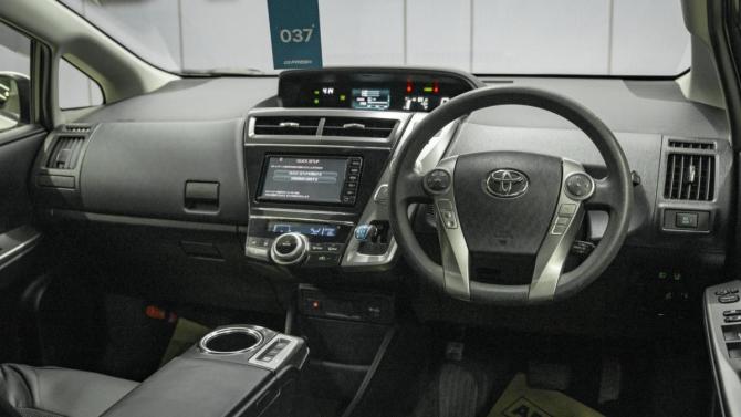 Toyota Prius Alpha I (ZVW40/41) Рестайлинг с пробегом 2018 года, цена 1 499 000 рублей, 173243 км, универсал, Автокод Объявления