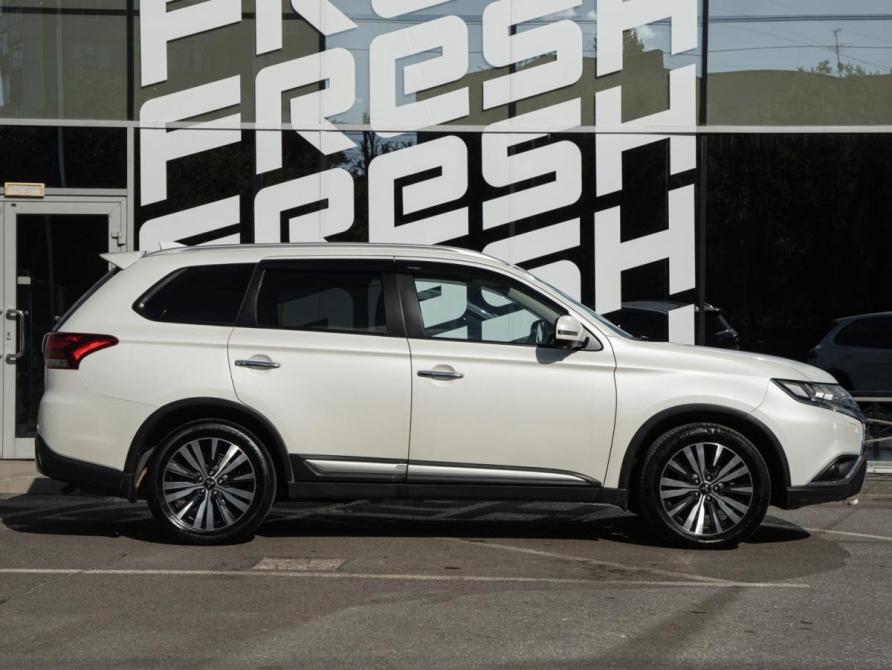 Mitsubishi Outlander III Рестайлинг 3 Волгоград  - изображение 5