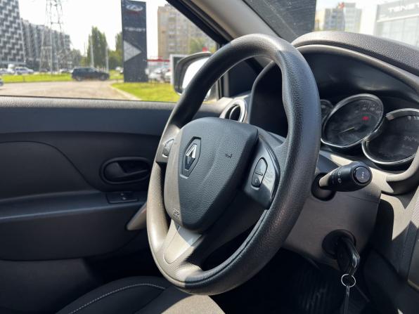 Renault Sandero II Рестайлинг с пробегом 2018 года, цена 1 160 000 рублей, 94247 км, хэтчбек, Автокод Объявления