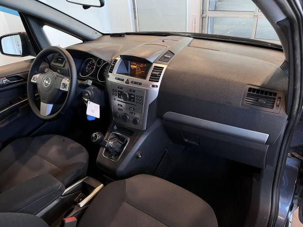 Opel Zafira B Рестайлинг с пробегом 2009 года, цена 522 000 рублей, 234808 км, компактвэн, Автокод Объявления