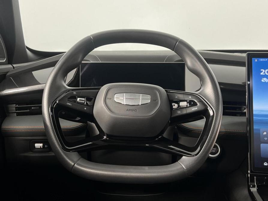 Geely Atlas II Казань  - изображение 12