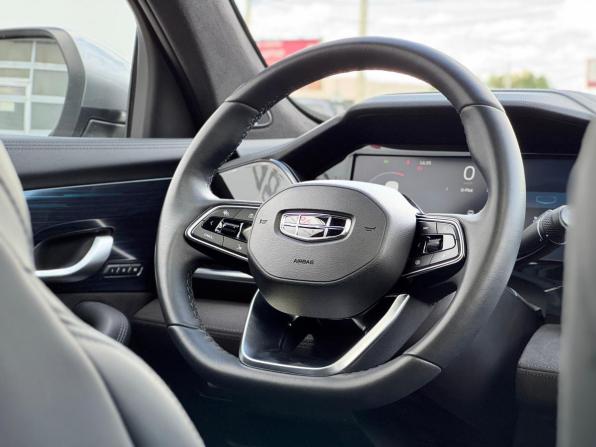 Geely Monjaro I с пробегом 2024 года, цена 3 550 000 рублей, 39102 км, внедорожник, Автокод Объявления