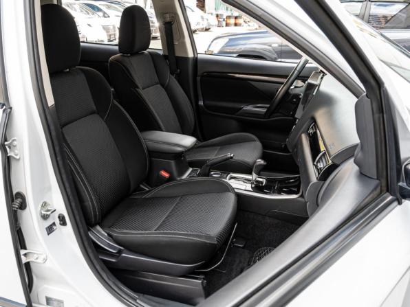Mitsubishi Outlander III Рестайлинг 3 с пробегом 2019 года, цена 1 920 000 рублей, 181578 км, внедорожник, Автокод Объявления