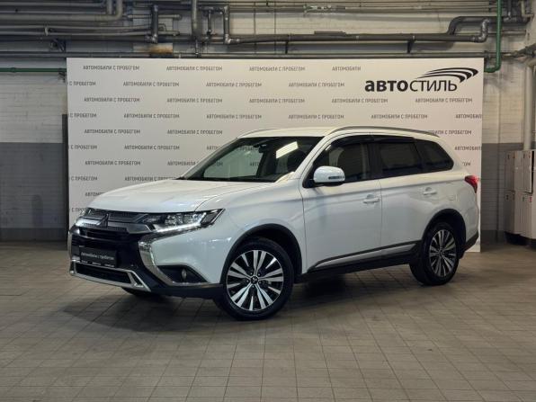 Mitsubishi Outlander III Рестайлинг 3 с пробегом 2019 года, цена 1 899 000 рублей, 126000 км, внедорожник, Автокод Объявления