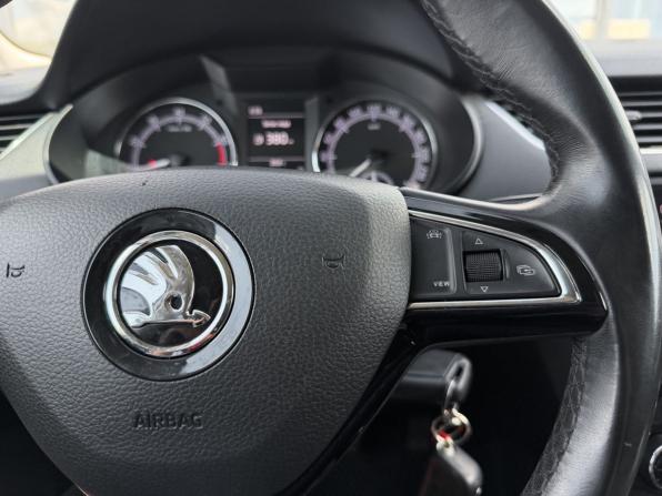 Skoda Octavia III (A7) Рестайлинг с пробегом 2018 года, цена 1 580 000 рублей, 136212 км, лифтбек, Автокод Объявления