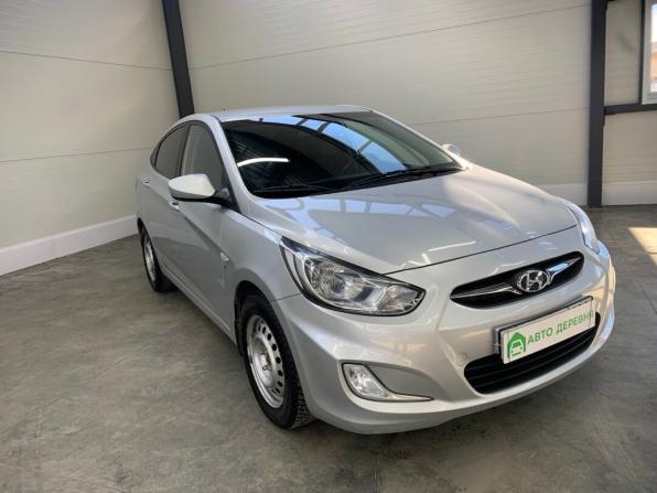 Hyundai Solaris I с пробегом 2013 года, цена 880 000 рублей, 120000 км, седан, Автокод Объявления