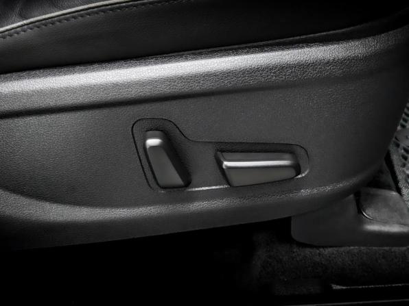 Hyundai Santa Fe IV Рестайлинг с пробегом 2021 года, цена 3 935 000 рублей, 37714 км, внедорожник, Автокод Объявления