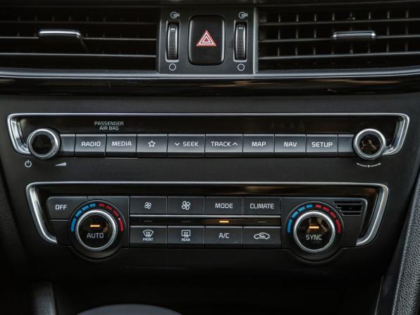 Kia Optima IV Рестайлинг с пробегом 2019 года, цена 2 038 000 рублей, 159702 км, седан, Автокод Объявления