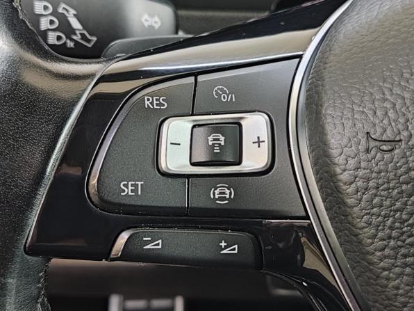 Volkswagen Tiguan II с пробегом 2018 года, цена 1 888 000 рублей, 264000 км, внедорожник, Автокод Объявления